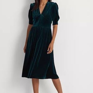 EUC. Lauren by Ralph Lauren Velvet Puff-Sleeve Dress, Hunter Green, size XL.